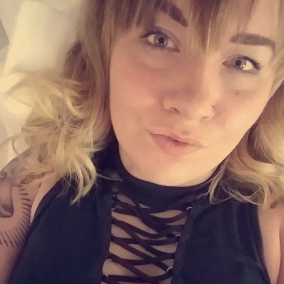 Meet your Posher, Amber - Picture 1 of 1